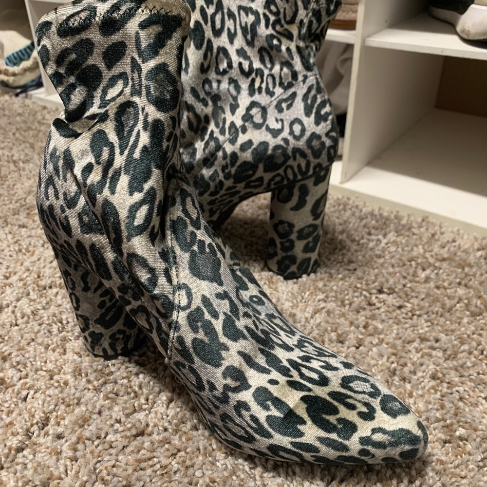 Leopard booties !